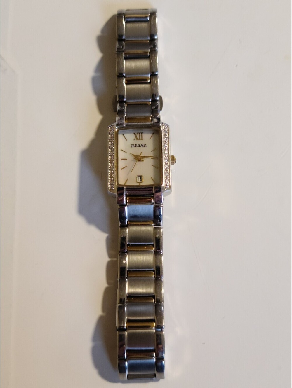 Ladies Pulsar VX82-X418 Silver Tone Gold Plated Diamonds Watch Read Description!